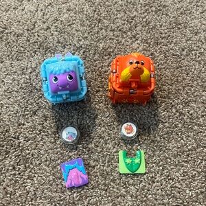 Kuroba Avalawob Emberfox Battle Toys